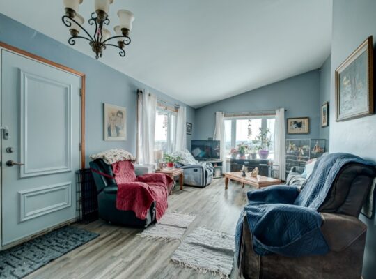 Weedon (Estrie) : Domaine équestre de 71 acres