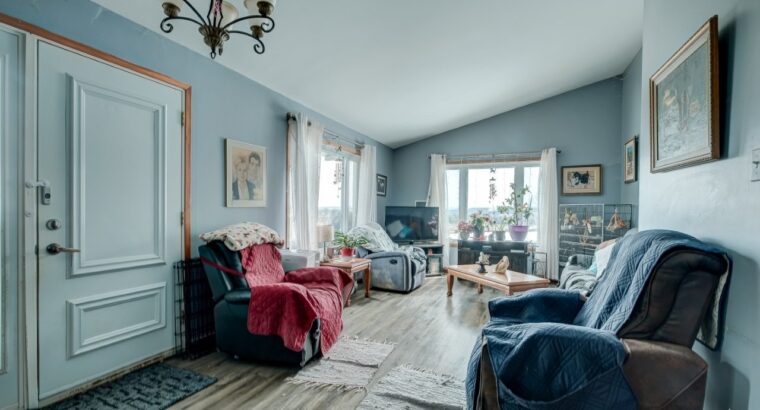 Weedon (Estrie) : Domaine équestre de 71 acres