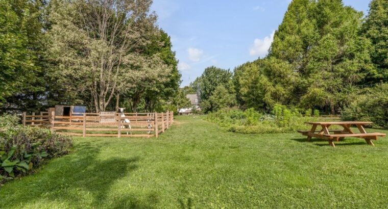 Île-d’Orléans (Capitale-Nationale) : Ferme de lait