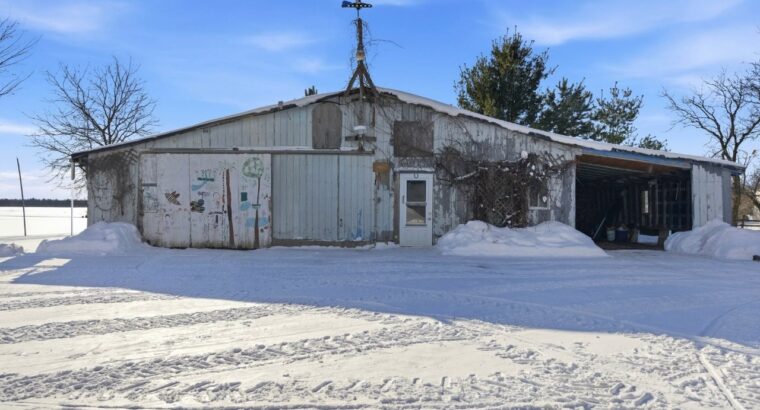 St-Léonard-d’Aston (Centre-du-Québec) : Fermette