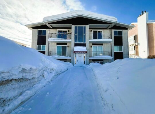 Thetford Mines: Immeuble à revenus 8 logements