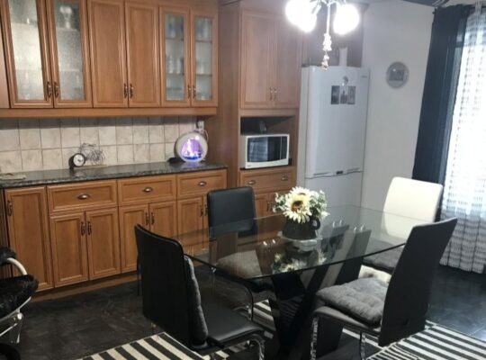 Thetford Mines (Chaud. App) : Triplex Garage