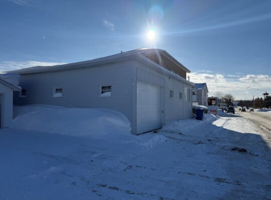 Thetford Mines (Chaud. App) : Triplex Garage
