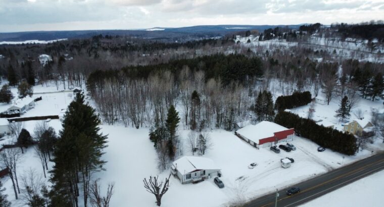 Val-des-Sources (Estrie) : Maison, garage attenant