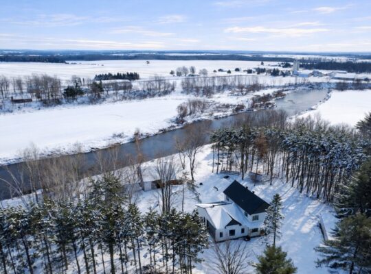 St-Albert (Centre-du-Québec) : Maison en constr.