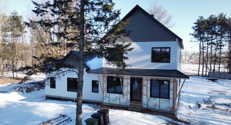 St-Albert (Centre-du-Québec) : Maison en constr.