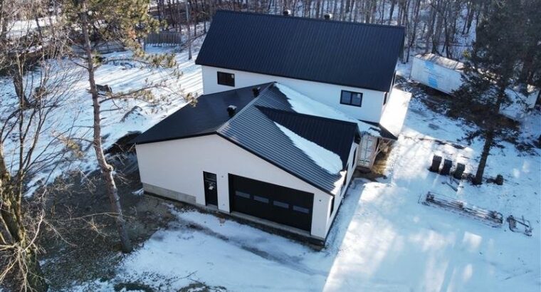 St-Albert (Centre-du-Québec) : Maison en constr.