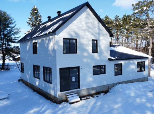 St-Albert (Centre-du-Québec) : Maison en constr.