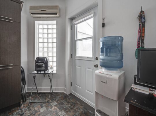 POUR INVESTISSEUR 4PLEX AVEC RESTO🍕☕️