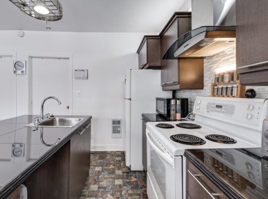 POUR INVESTISSEUR 4PLEX AVEC RESTO🍕☕️