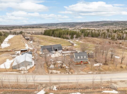 Armagh (Chaudière-Appalaches) : Ferme érablière