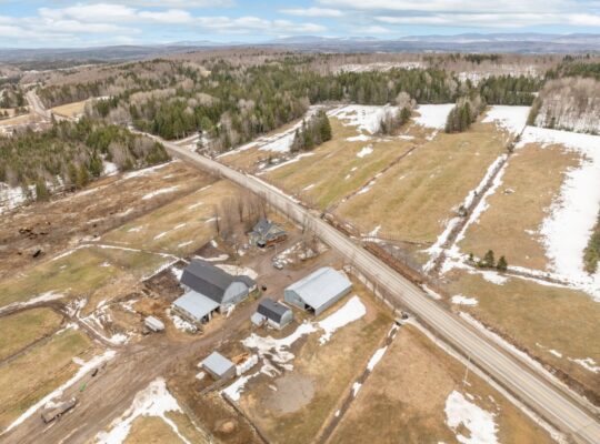 Armagh (Chaudière-Appalaches) : Ferme érablière