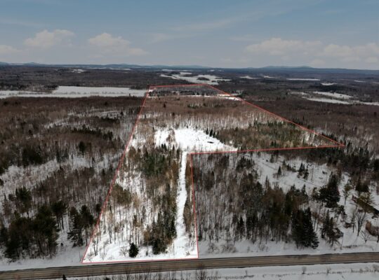 Roxton Falls (Montérégie) : Terre à bois et agr.