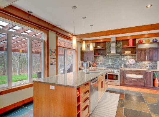 Wotton (Estrie) : Domaine de 161 acres, érablière