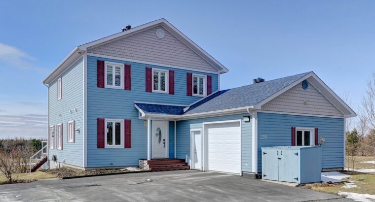 St-Georges-de-Windsor (Estrie): Fermette 3 garages