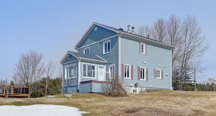 St-Georges-de-Windsor (Estrie): Fermette 3 garages