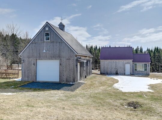 St-Georges-de-Windsor (Estrie): Fermette 3 garages