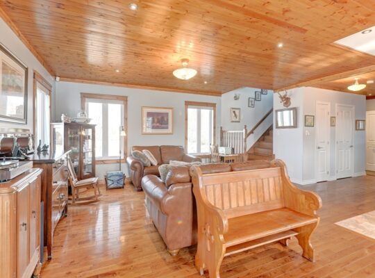 St-Georges-de-Windsor (Estrie): Fermette 3 garages