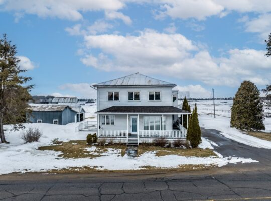 Deschambault-Grondines (Cap.-Ntl) :Fermette 34 acr