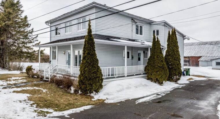 Deschambault-Grondines (Cap.-Ntl) :Fermette 34 acr