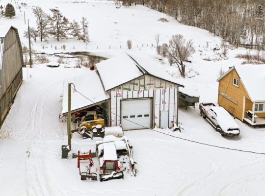 Bury (Estrie) : Ferme ovine et bovine 123 acres