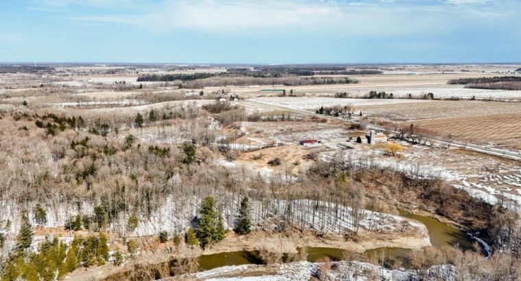 St-David (Montérégie) : Fermette – terre 30 acres