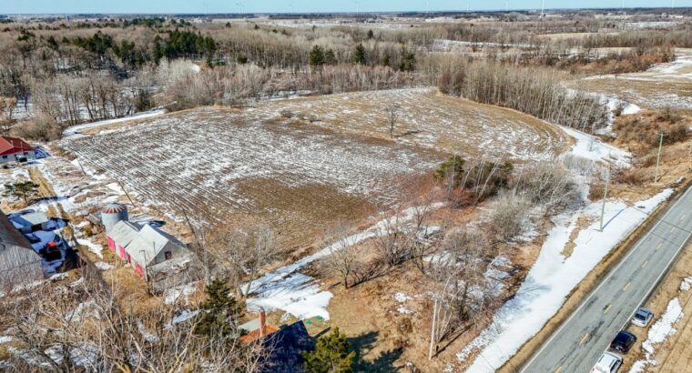 St-David (Montérégie) : Fermette – terre 30 acres