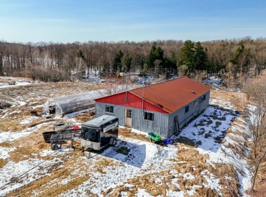 St-David (Montérégie) : Fermette – terre 30 acres