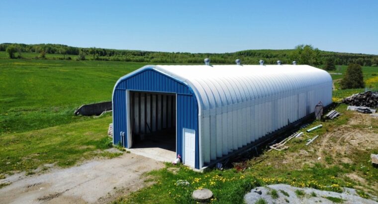 St-Camille : Ferme de chèvres laitières 158 acres
