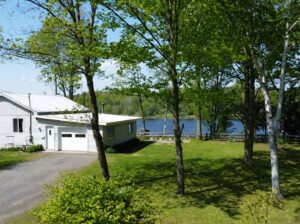 Drummondville (Ctre-Québec) : Maison au bord eau