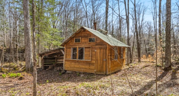 Stoke (Estrie) : Domaine forestier de 54,19 acres