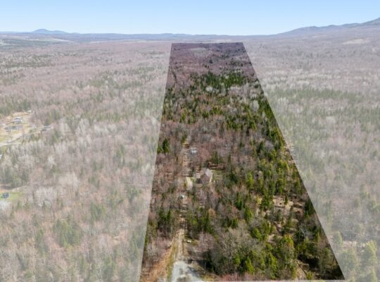 Stoke (Estrie) : Domaine forestier de 54,19 acres