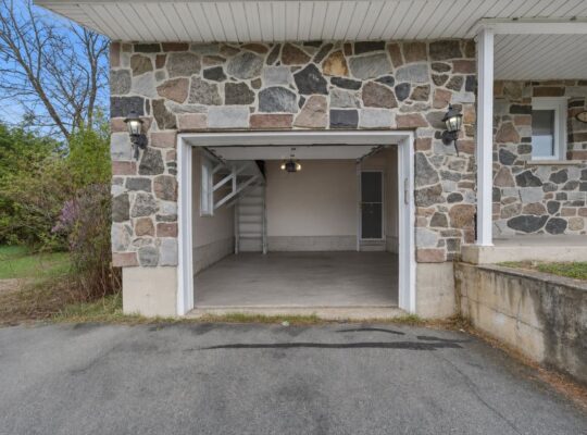 Acton Vale (Montérégie) Maison 3 chambres, garage