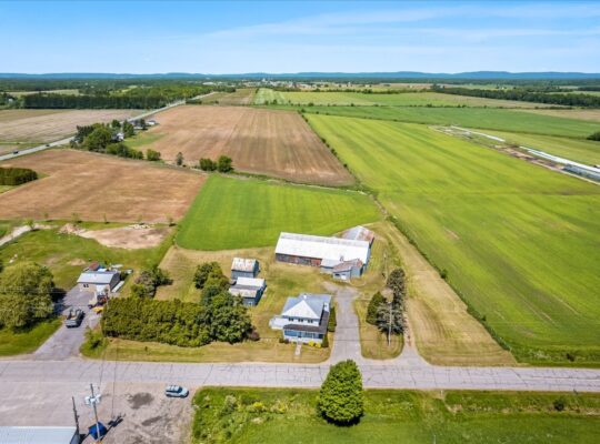 Deschambault-Grondines (Cap.-Ntl) : Fermette 34 ac