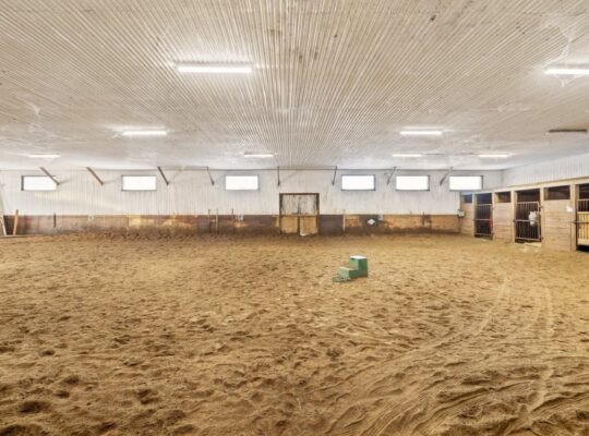 Lévis (Chaud-App) : Centre équestre, 3 maisons