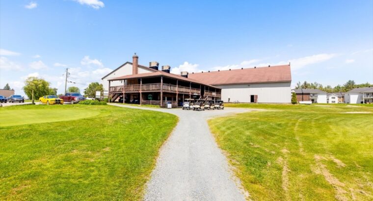 Bécancour (Ctre-du-Qc) : Complexe équestre Golf