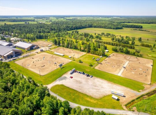 Bécancour (Ctre-du-Qc) : Complexe équestre Golf