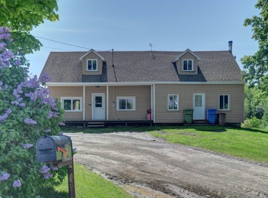 Bury (Estrie) : Ferme ovine et bovine de 123,25 ac
