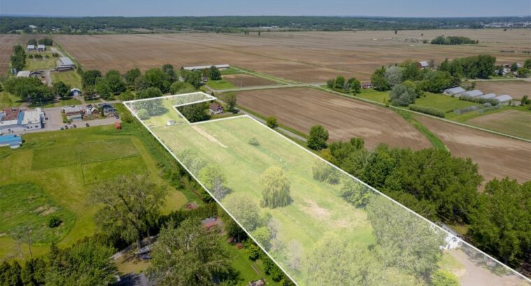 Trois-Rivières Fermette équestre 4.86 acres