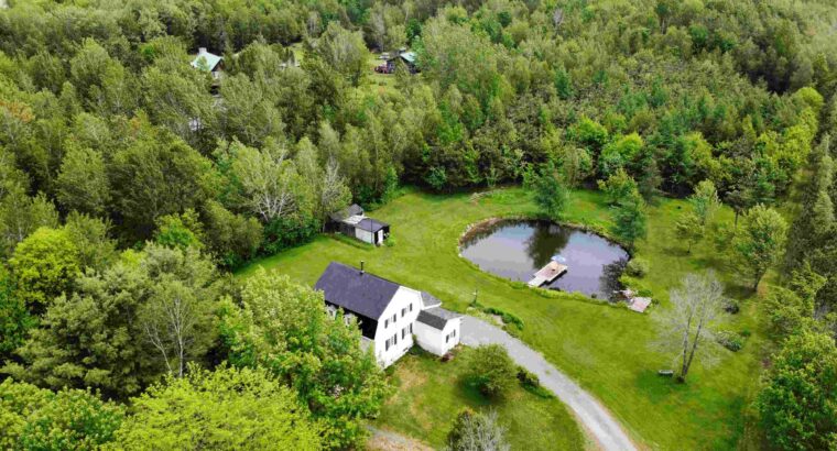 St-Léonard-d’Aston (Centre-du-Québec) : Fermette