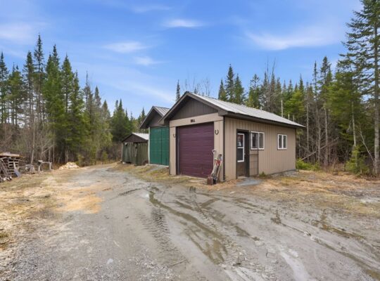 Wotton (Estrie) :Domaine chasse et pêche 101 acres