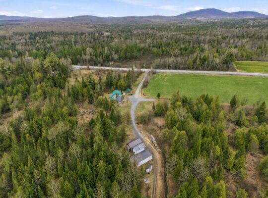 Wotton (Estrie) :Domaine chasse et pêche 101 acres