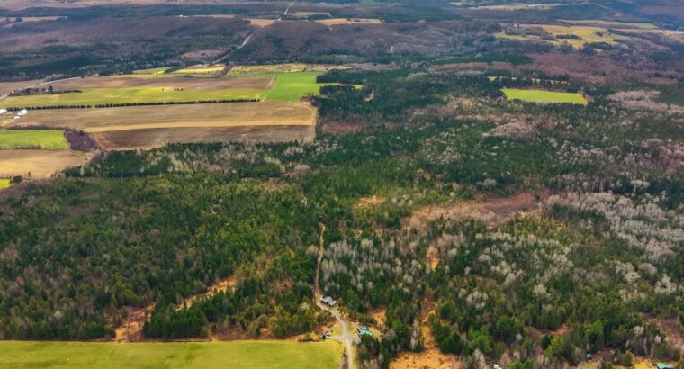 Wotton (Estrie) :Domaine chasse et pêche 101 acres