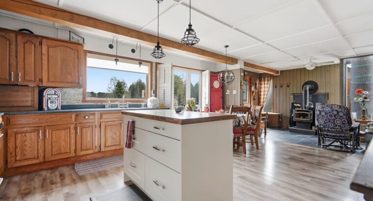 Wotton (Estrie) :Domaine chasse et pêche 101 acres