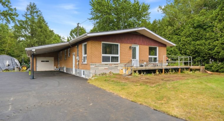 St-Louis-de-Blandford (Centre-du-Québec) : Maison,