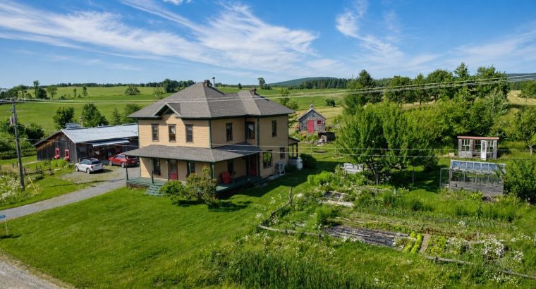 Chesterville (Ctre-du-Qc) : Fermette Érablière