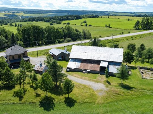 Chesterville (Ctre-du-Qc) : Fermette Érablière
