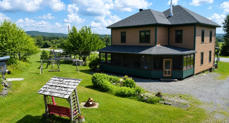 Chesterville (Ctre-du-Qc) : Fermette Érablière