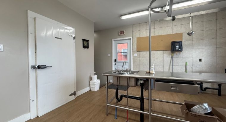 Val-des-Sources (Estrie) : Immeuble commercial