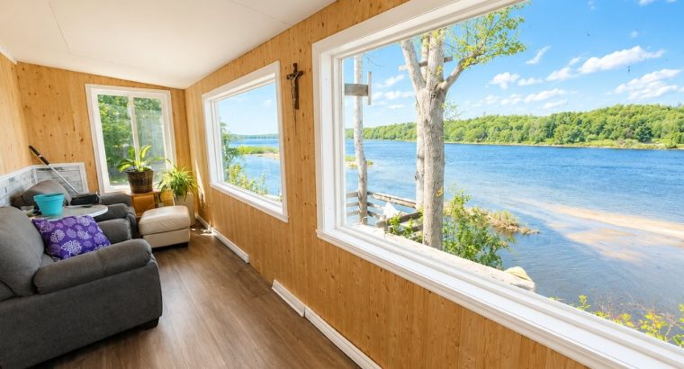 Drummondville (Ctre-Qc) : Maison au bord de l’eau